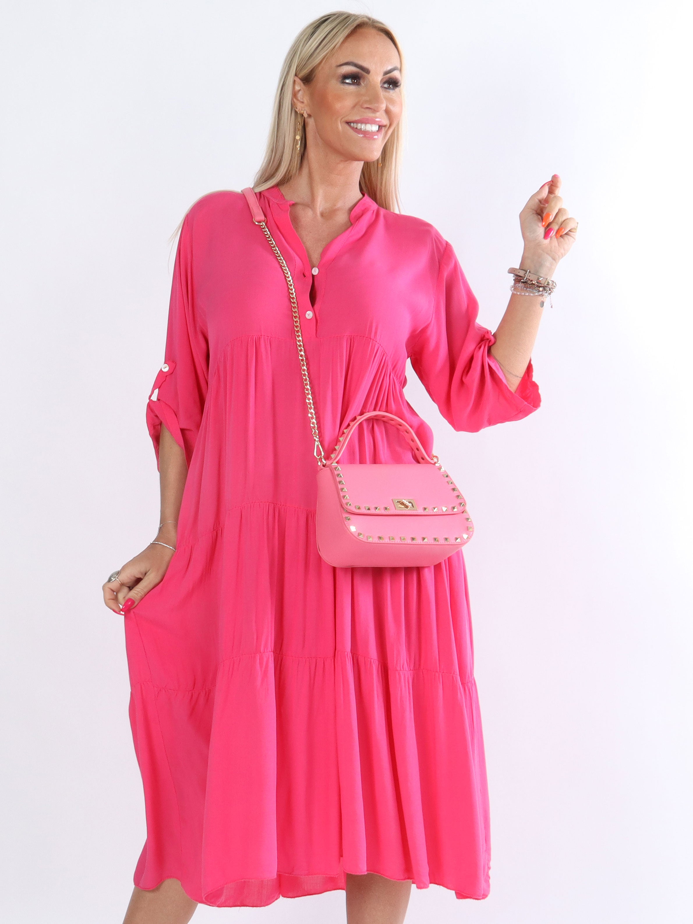 Jenna - Simpel lag på lag kjole med knapper ved brystet